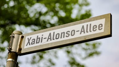 Leverkusen: adeptos «renomeiam» rua em homenagem a Xabi Alonso - TVI