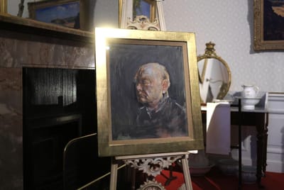 Retrato de Churchill por um artista cujo trabalho o líder britânico odiava vai a leilão - TVI
