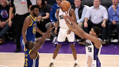 NBA: Golden State Warriors falham playoffs após derrota com os Kings - TVI