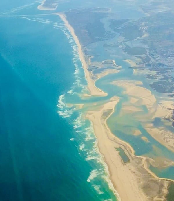 Este destino deserto tem uma das praias mais idílicas de Portugal
