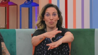 Catarina Miranda fala por cima de Carolina Nunes: «O que é que ela percebe de jogo?» - Big Brother