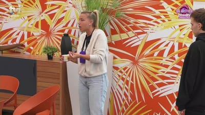Renata Andrade grita com Daniela Ventura sobre guardanapos sujos: «Vais-me acusar de agressão?!»