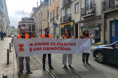 Quatro ativistas da Climáximo detidos durante marcha lenta em Lisboa - TVI