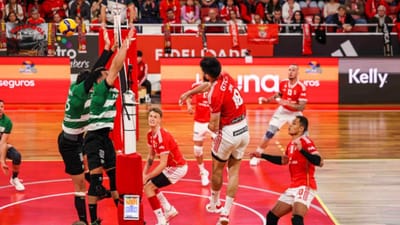 Voleibol: Benfica bate Sporting e fica a uma vitória do título - TVI