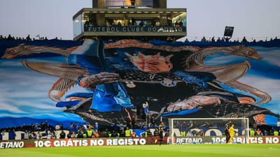 VÍDEO: a homenagem do Dragão a Pinto da Costa no FC Porto-Sporting - TVI