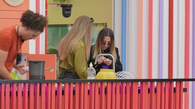 Catarina Miranda esconde cabelo de João Oliveira e planeia fazer «amarração amorosa» - Big Brother
