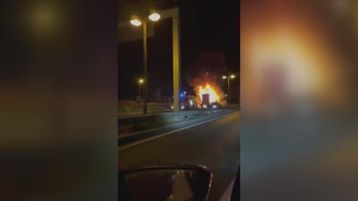 Incêndio em camião corta 2.ª Circular em Lisboa - TVI