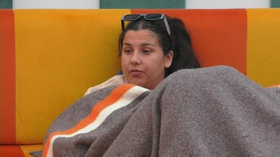 Inês Morais corrige Daniela e a concorrente atira: «Mas estás a dizer que o meu português é errado?» - Big Brother