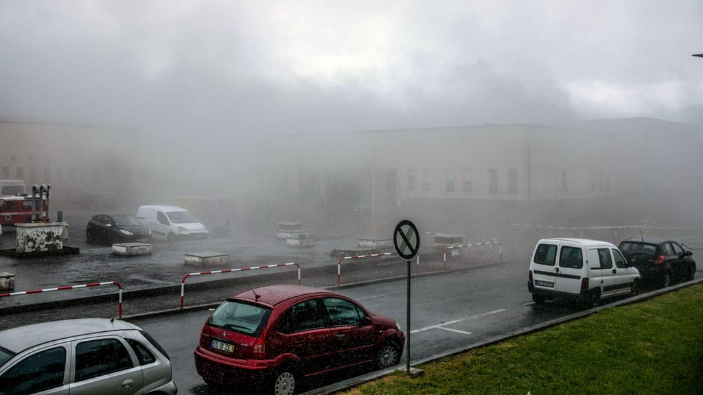 Incêndio no Hospital de Ponta Delgada (Lusa/EDUARDO COSTA)