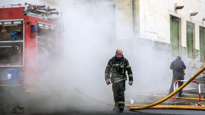 Incêndio no Hospital de Ponta Delgada foi numa área técnica e fogo já "está circunscrito" - TVI