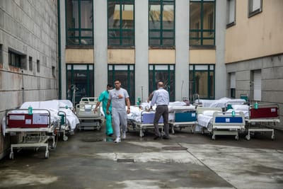 "Ainda estamos a evacuar as instalações": hospital de Ponta Delgada sem previsão para regresso à normalidade após incêndio - TVI