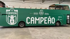 FOTO: o autocarro do Sporting para a festa no Marquês