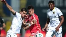 Famalicão-Benfica, 2-0 (crónica)
