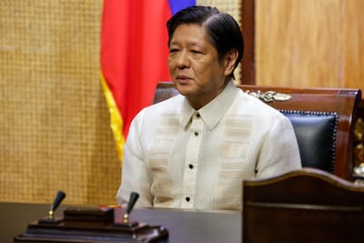 "A última coisa que queremos é aumentar a tensão". Filipinas dizem que vão evitar resposta a navios chineses no mar do Sul da China - TVI