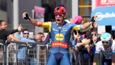 VÍDEO: Jonathan Milan triunfa na quarta etapa da Volta a Itália - TVI