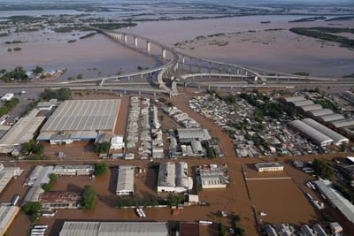 Inundações afetaram pelo menos 61.400 casas no sul do Brasil - TVI