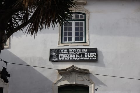 A República foi fundada por "piratas", a maioria vindos dos Açores