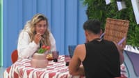 Amor no ar! João Oliveira prepara pequeno almoço romântico para Carolina Nunes. Veja a reação carinhosa - Big Brother