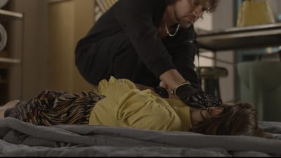 Exclusivo «Cacau»: Valdemar mata Nanda e encena a morte dela e de Joana - TVI