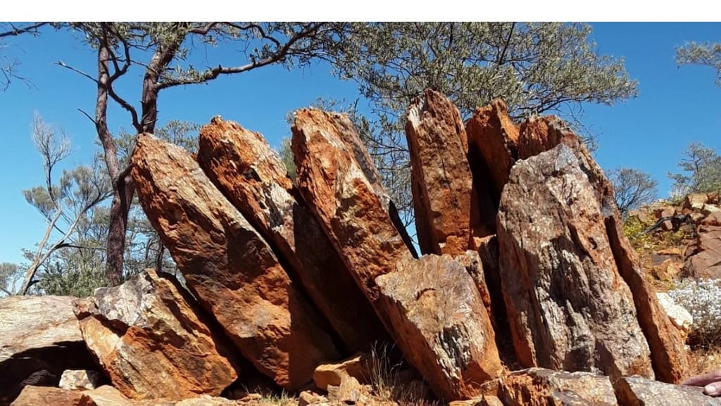 Um dos locais onde a rocha que contém cristais de zircão foi recolhida em Jack Hills, na Austrália Ocidental (Hamed Gamaleldien)