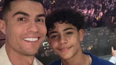 Ronaldo dá os parabéns a Cristianinho: «Nem acredito que já tens 14 anos» - TVI