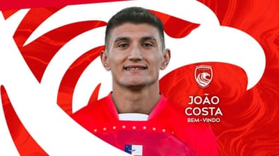 Santa Clara contrata melhor marcador e melhor jogador da Liga 3 - TVI