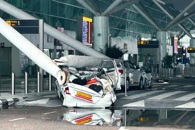 Desabamento de teto faz um morto e oito feridos no aeroporto de Nova Deli - TVI