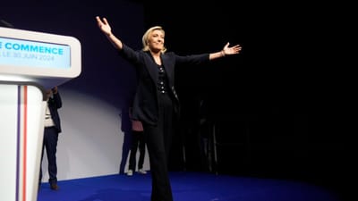 A extrema-direita "está às portas do poder" em França. Partido de Le Pen vence a primeira volta e é alvo a abater - TVI