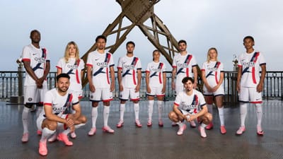 PSG apresenta camisola alternativa para 2024/25 inspirada na Torre Eiffel - TVI