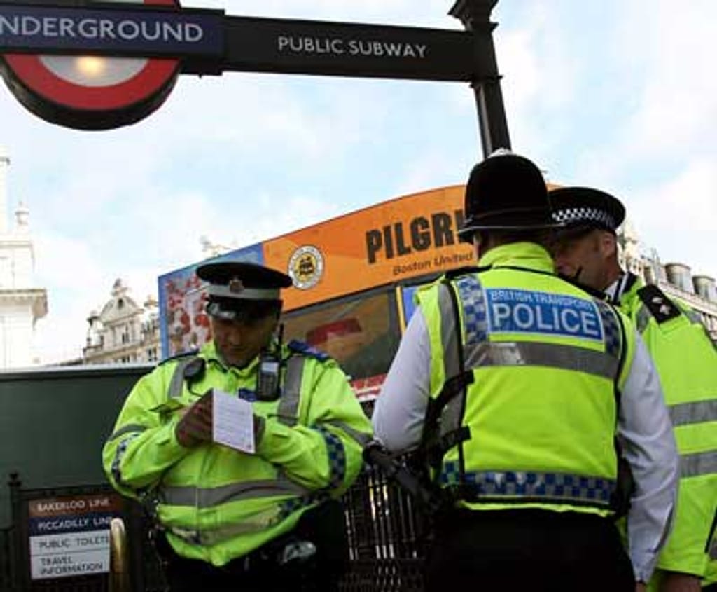 Londres: bomba encontrada num carro - Foto EPA