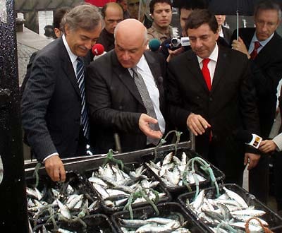 Ministro não aceita «chantagens» de pescadores - TVI