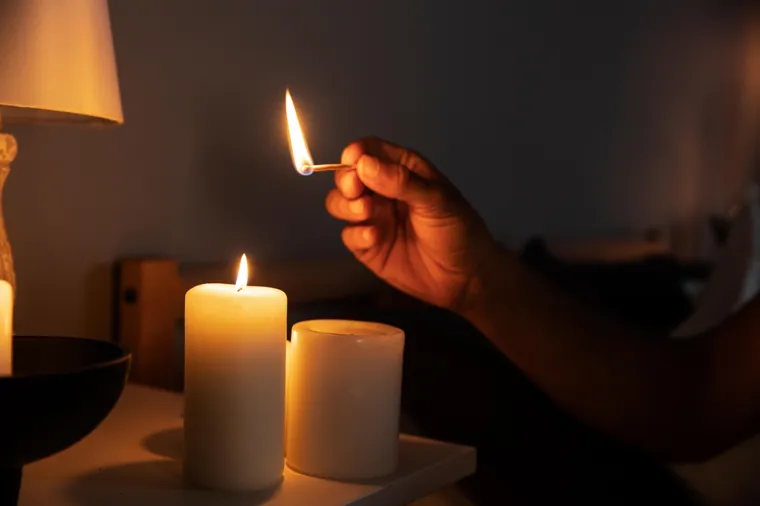 Pessoa sem luz