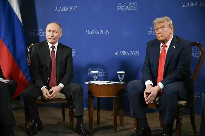 Acordo de combustíveis entre Trump e Putin abre uma fissura na aliança ocidental