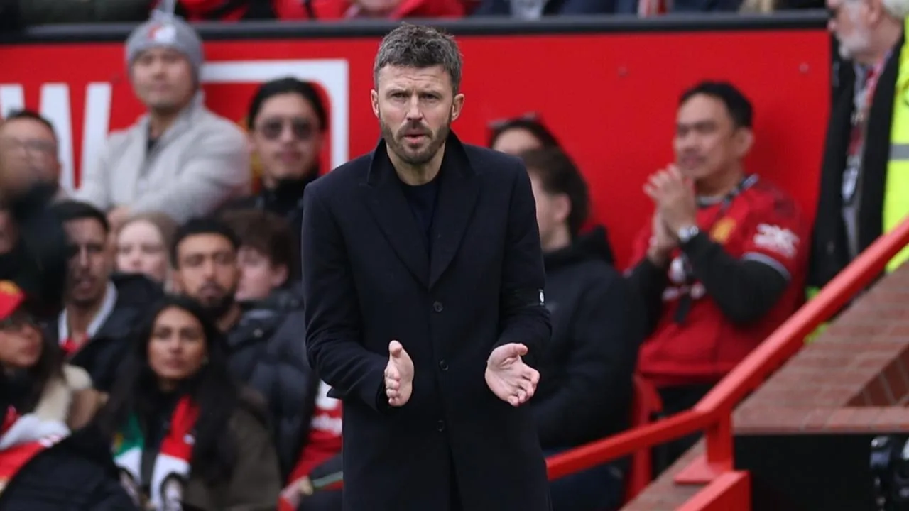 «Vais ser despedido de manhã»: adeptos do Bournemouth provocam Carrick