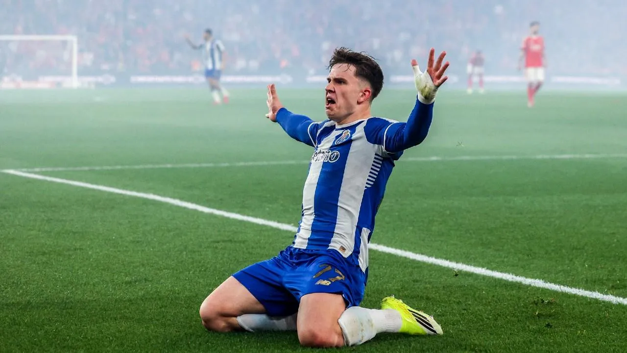 FC Porto: exames confirmam lesão ligeira de Pietuszewski