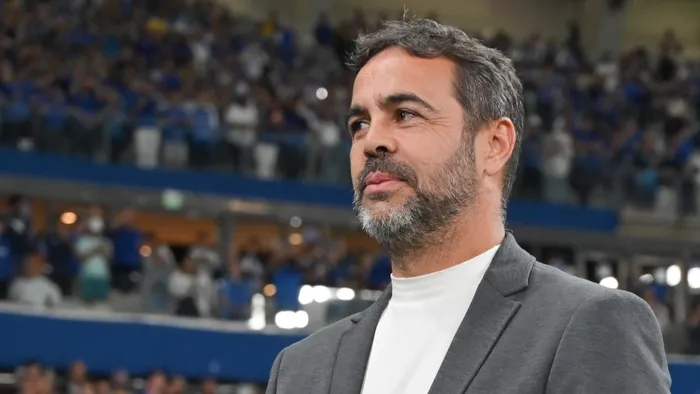 VÍDEO: Cruzeiro de Artur Jorge vence com assistência genial de ex-Sporting
