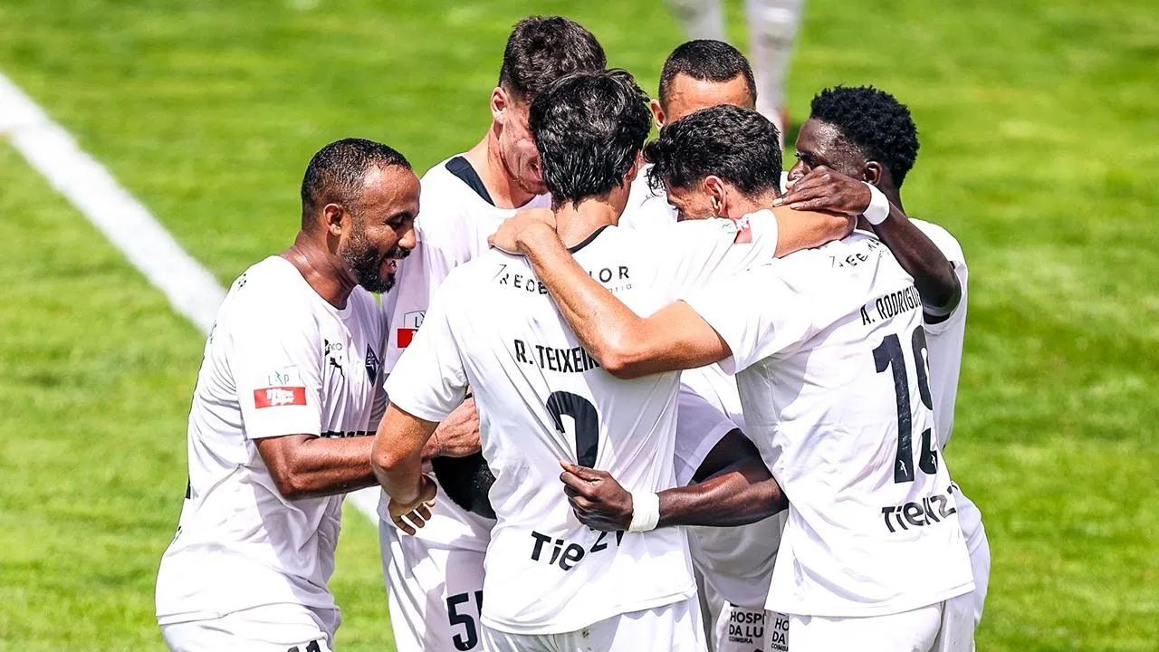 Leixões goleado pela Académica após pancadaria em Viana do Castelo