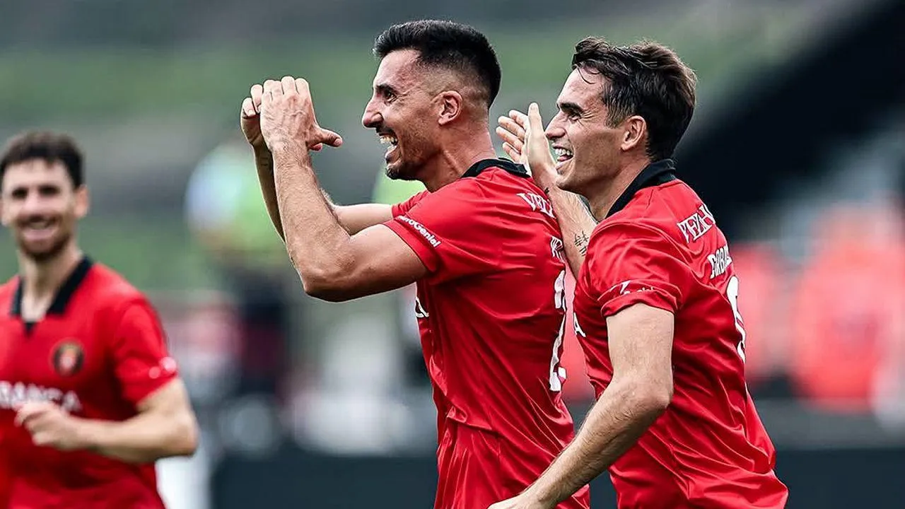 II Liga: Penafiel constrói goleada em Faro nos primeiros 15 minutos