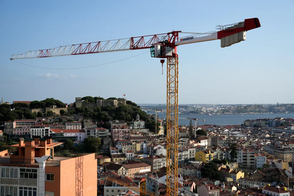 Banco de Portugal revê em alta crescimento da economia para 2,3% este ano e 1,8% em 2027