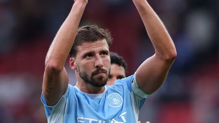 Rúben Dias defende Manchester City: «As pessoas não adoram que ganhemos»
