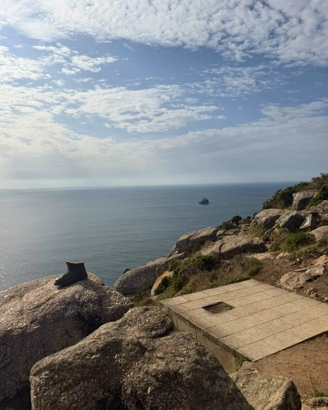 Bota de bronze no Cabo de Finisterra