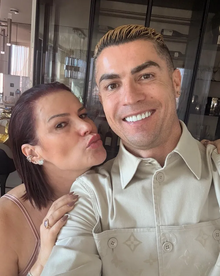 Elma Aveiro e Cristiano Ronaldo