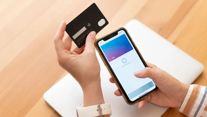 Revolut promove a independência financeira dos universitários