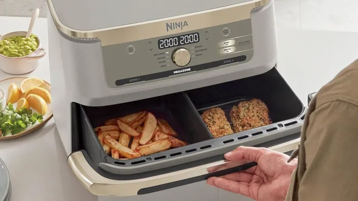 De 274 para 162€? Esta air fryer tem dois compartimentos e está com 41% de desconto
