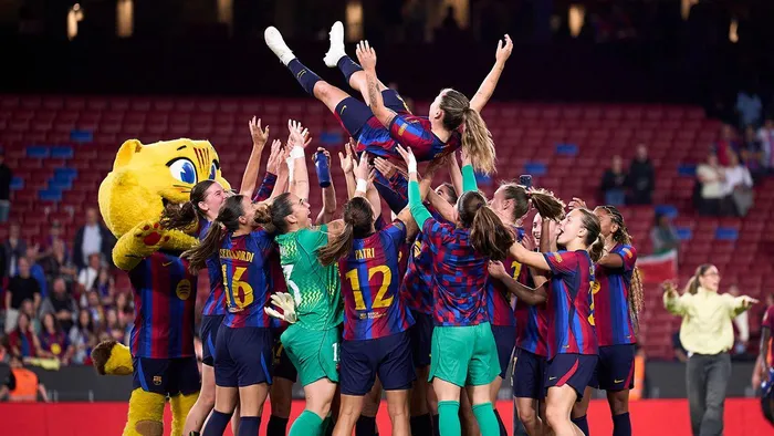 VÍDEO: Barça humilha Real Madrid no futebol feminino com goleada por 7-0