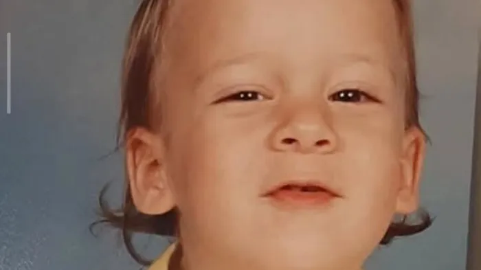 Esta foto tem quase 30 anos... e é de um marcante ex-concorrente do "Big Brother": adivinha quem é?