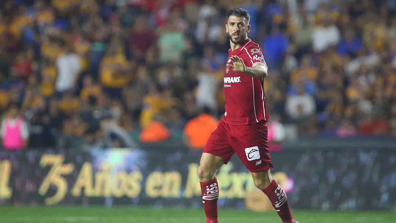 VÍDEO: Golo de Paulinho não evita novo tropeção do Toluca