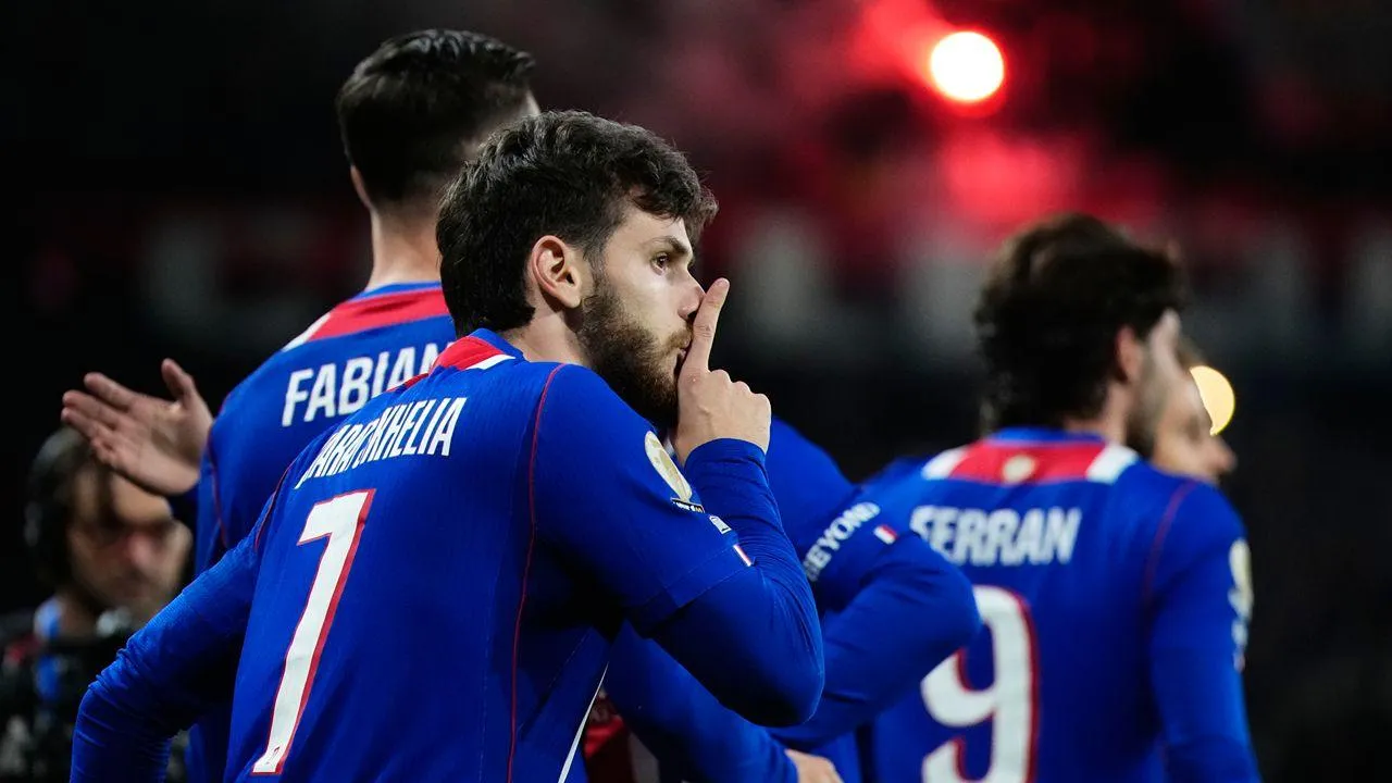 PSG supera susto e vence; ex-Benfica impede triunfo do Monaco