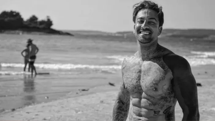 Ninguém esperava este regresso! Já venceu e é um veterano dos realities. Carlos Sousa prepara-se para ser o próximo reforço do Big Brother All Stars