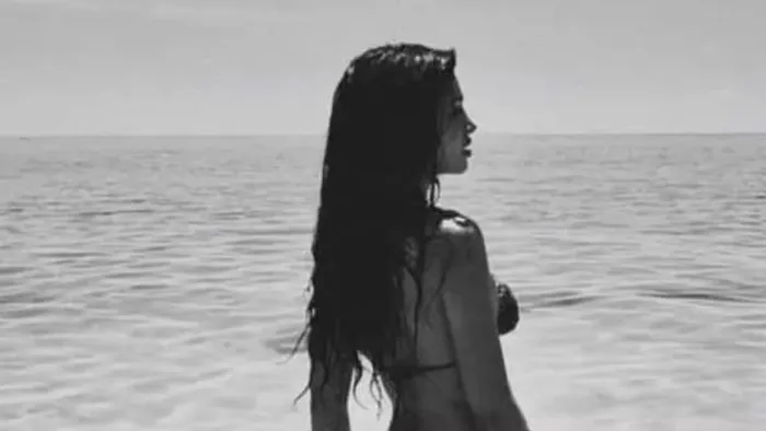 É filha de uma das maiores artistas do País, mas é por outro motivo que esta jovem portuguesa está a dar que falar